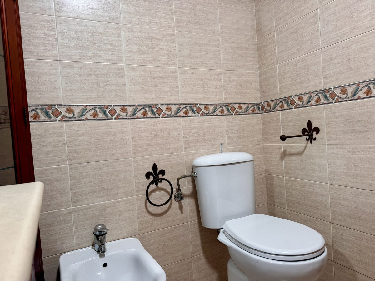 4 Bed Apartment for sale in San Pedro De Alcántara Costa Del Sol, Málaga, Spain