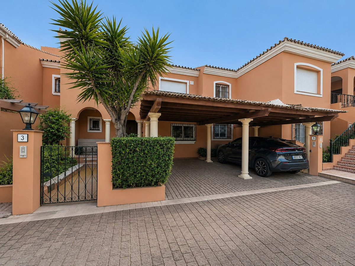 3 Bed Townhouse for sale in New Golden Mile Costa Del Sol, Málaga, Spain