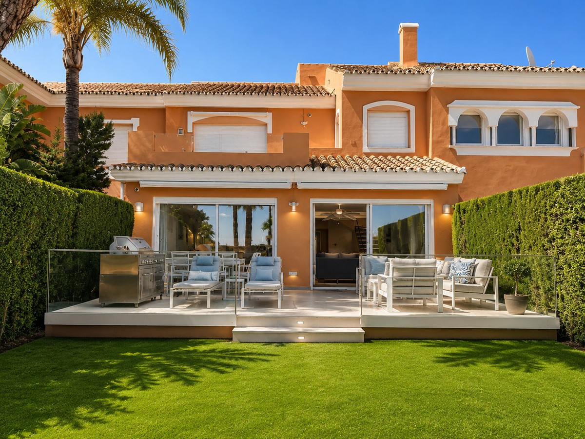 3 Bed Townhouse for sale in New Golden Mile Costa Del Sol, Málaga, Spain