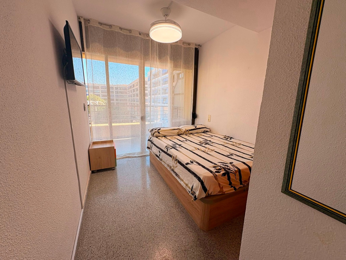3 Bed Apartment for sale in Guardamar Del Segura Costa Blanca, Alicante, Spain