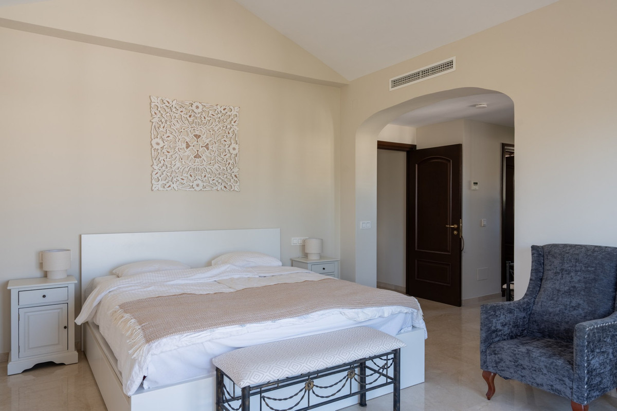 4 Bed Townhouse for sale in El Rosario Costa Del Sol, Málaga, Spain