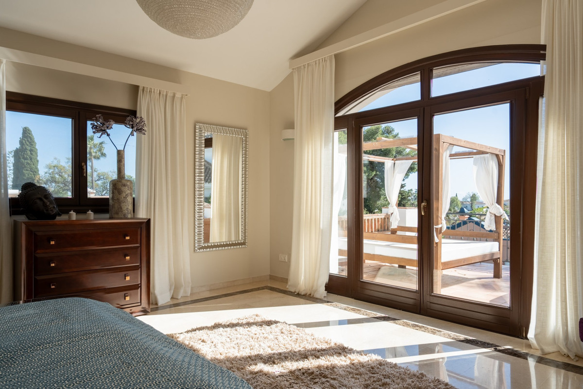 4 Bed Townhouse for sale in El Rosario Costa Del Sol, Málaga, Spain