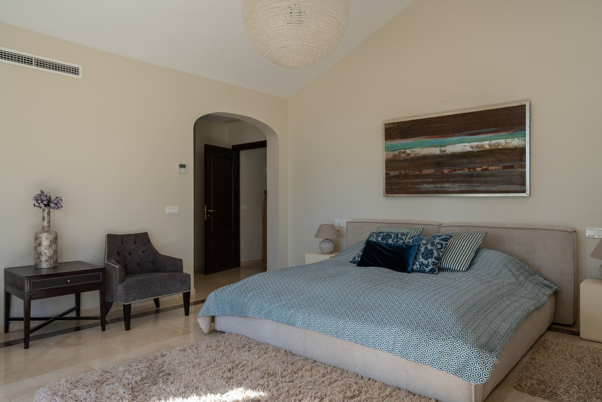 4 Bed Townhouse for sale in El Rosario Costa Del Sol, Málaga, Spain