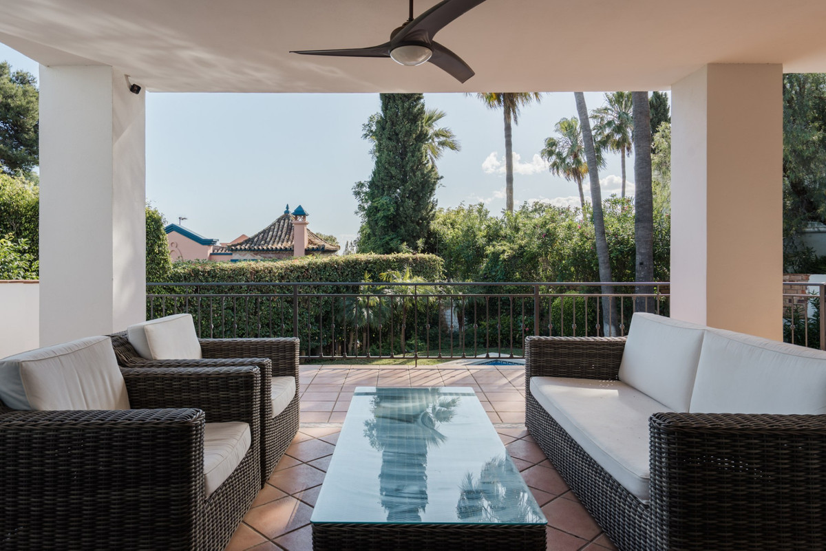 4 Bed Townhouse for sale in El Rosario Costa Del Sol, Málaga, Spain