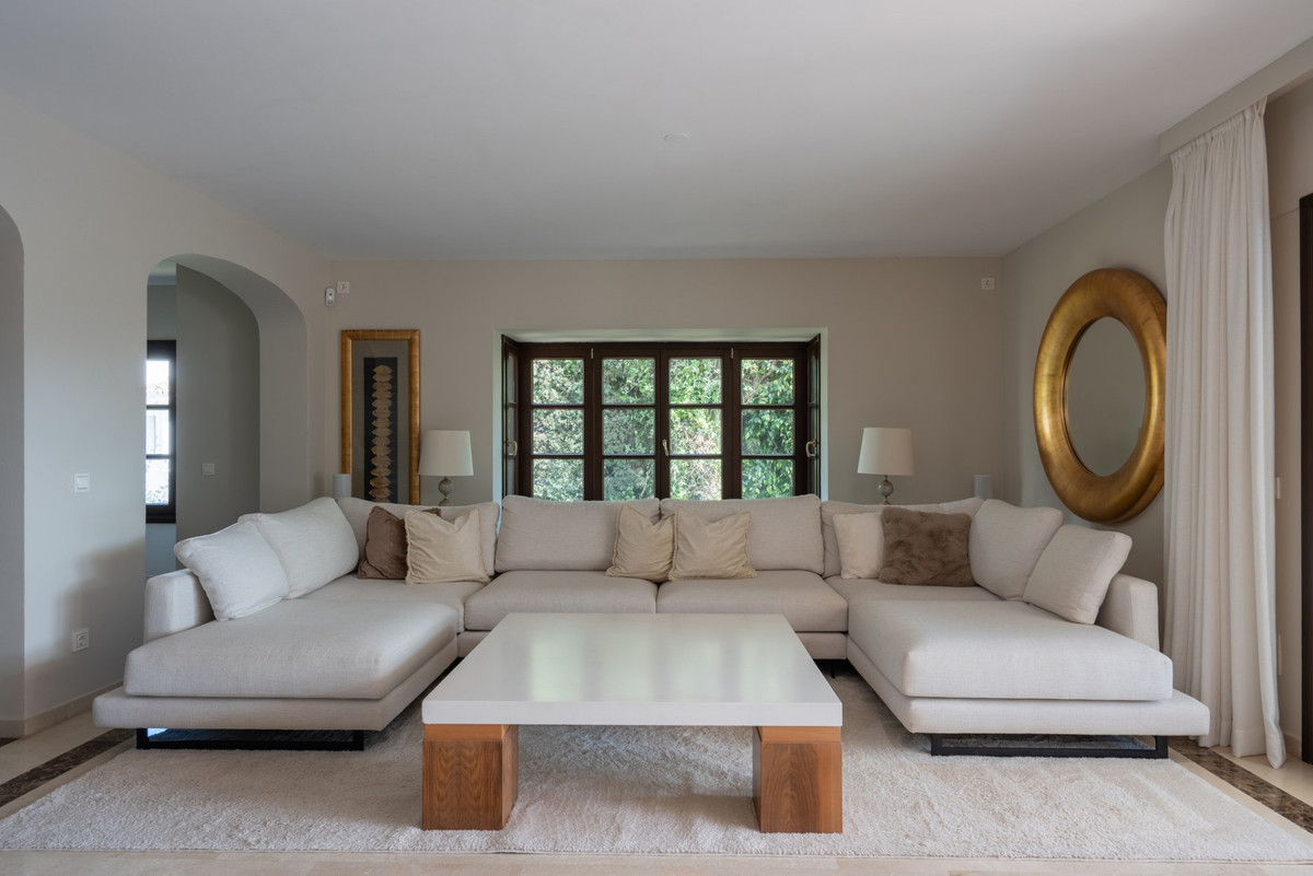 4 Bed Townhouse for sale in El Rosario Costa Del Sol, Málaga, Spain