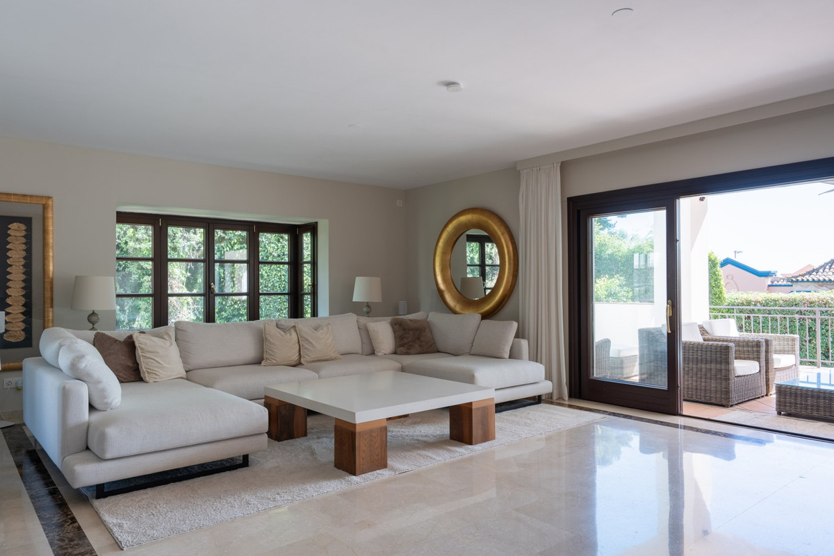 4 Bed Townhouse for sale in El Rosario Costa Del Sol, Málaga, Spain