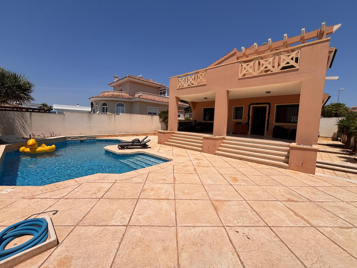4 Bed Townhouse for sale in Ciudad Quesada Costa Blanca, Alicante, Spain