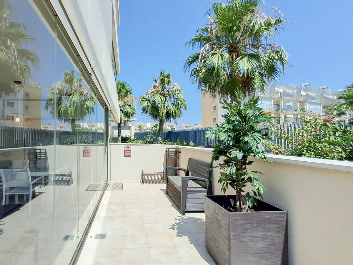 Se vende Apartamento Planta Baja de 3 dormitorios en Costa Blanca, Alicante, España
