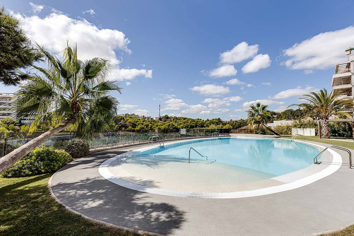 Se vende Apartamento Planta Baja de 3 dormitorios en Costa Blanca, Alicante, España