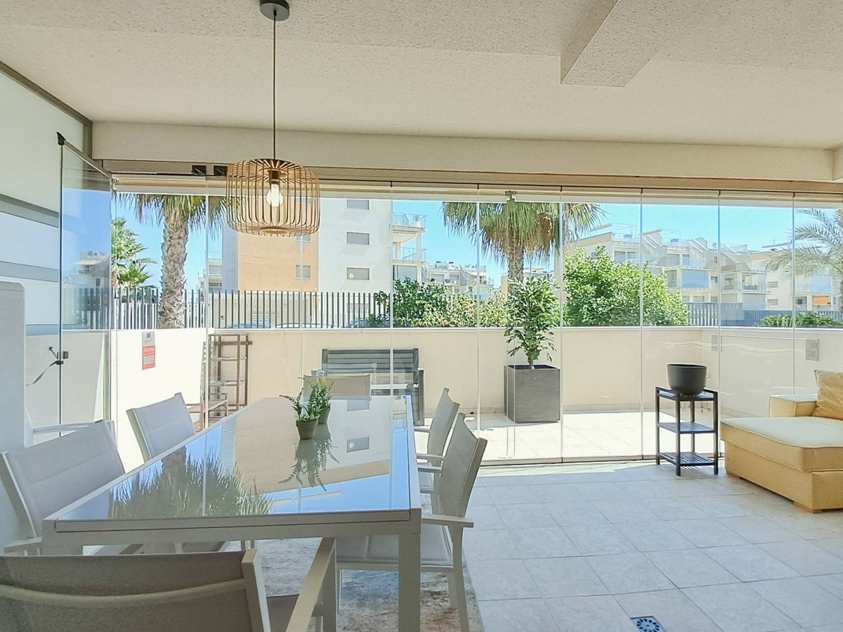 Se vende Apartamento Planta Baja de 3 dormitorios en Costa Blanca, Alicante, España