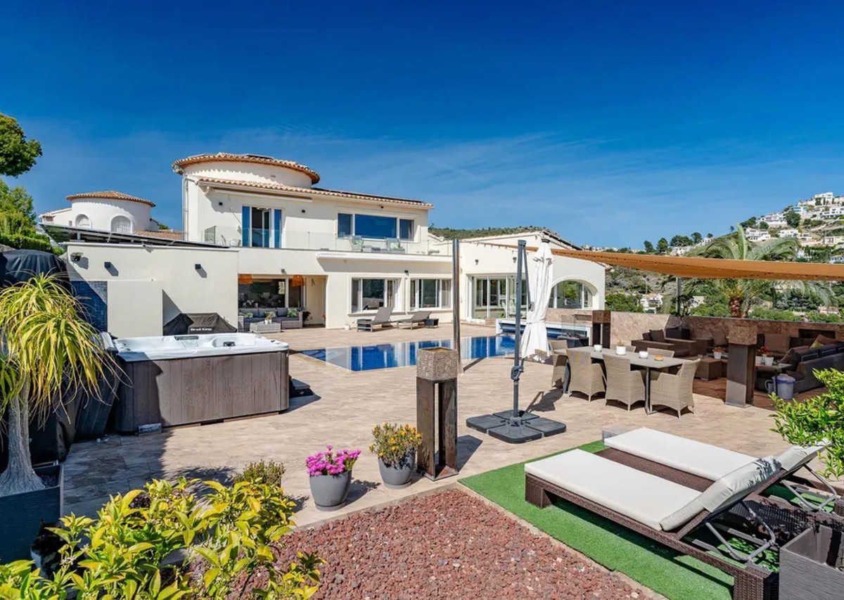 4 Bed Townhouse for sale in Moraira Costa Blanca, Alicante, Spain