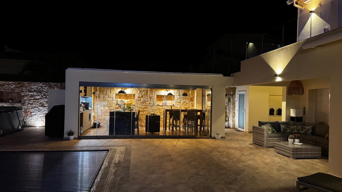 4 Bed Townhouse for sale in Moraira Costa Blanca, Alicante, Spain
