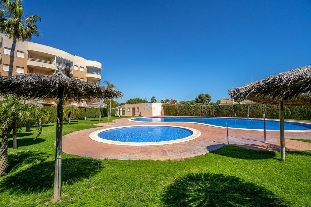 Se vende Apartamento Planta Baja de 2 dormitorios en Costa Blanca, Alicante, España