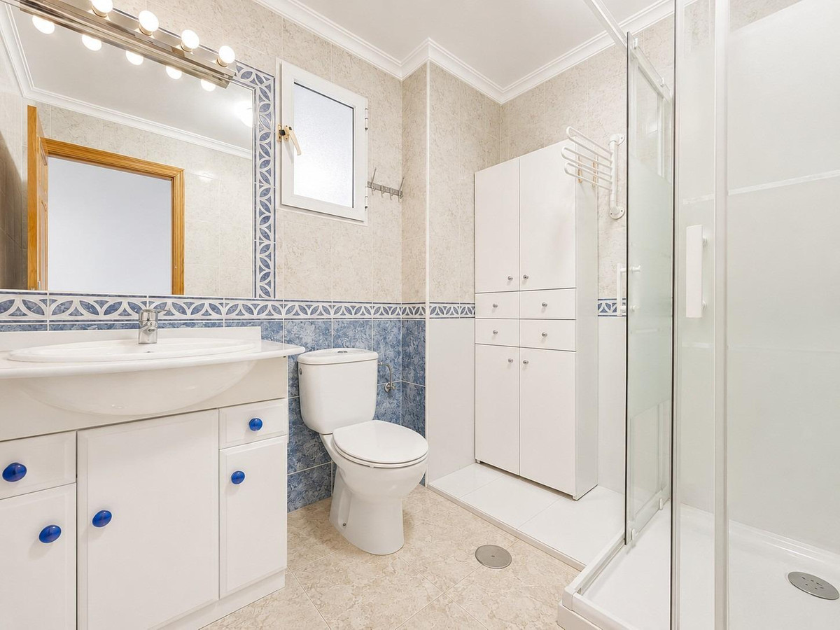 Se vende Apartamento Planta Baja de 2 dormitorios en Costa Blanca, Alicante, España