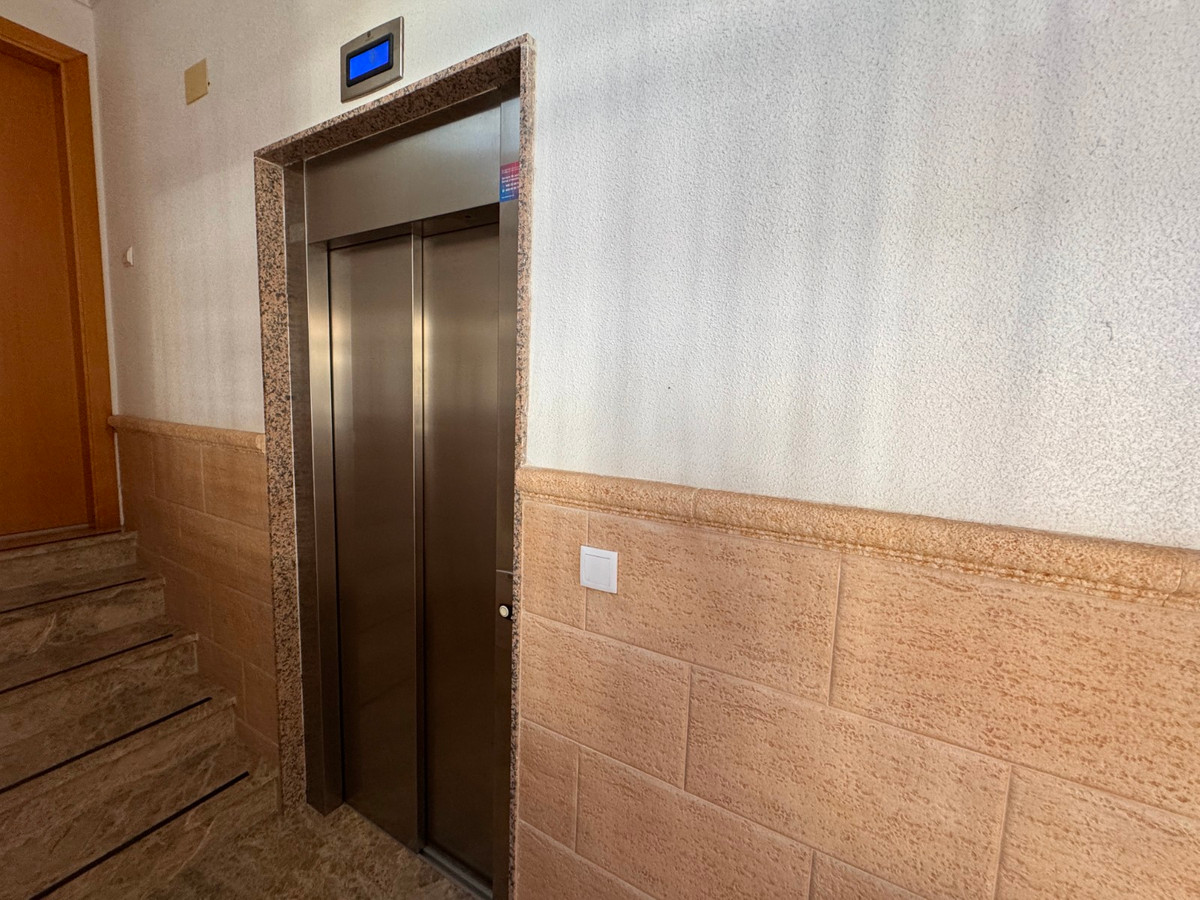 Se vende Apartamento Planta Baja de 2 dormitorios en Costa Blanca, Alicante, España