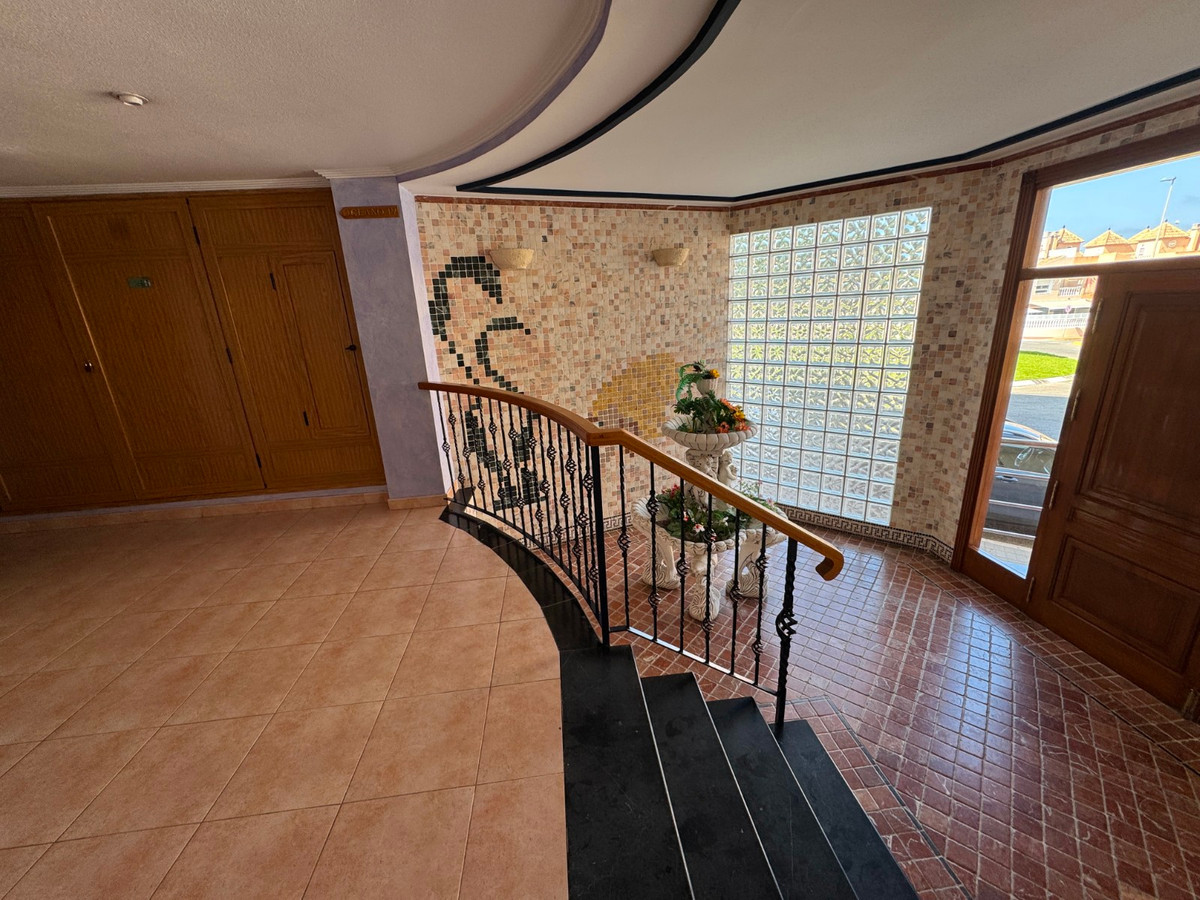 2 Bed Apartment for sale in Guardamar Del Segura Costa Blanca, Alicante, Spain