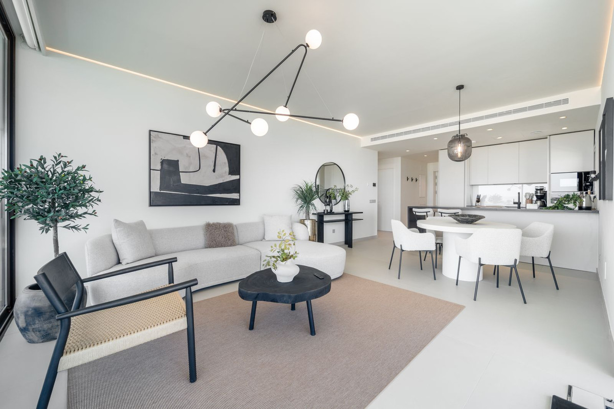 2 Bed Apartment for sale in Fuengirola Costa Del Sol, Málaga, Spain