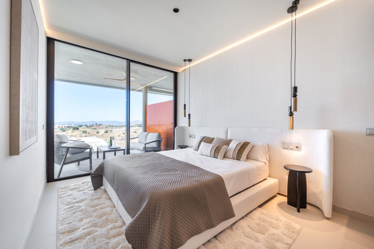 2 Bed Apartment for sale in Fuengirola Costa Del Sol, Málaga, Spain