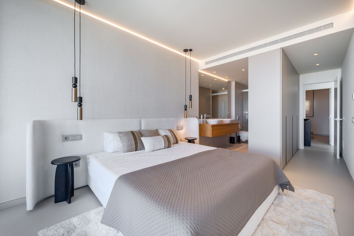 2 Bed Apartment for sale in Fuengirola Costa Del Sol, Málaga, Spain