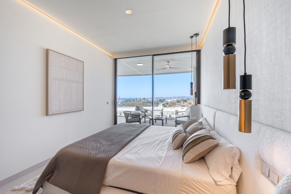 2 Bed Apartment for sale in Fuengirola Costa Del Sol, Málaga, Spain