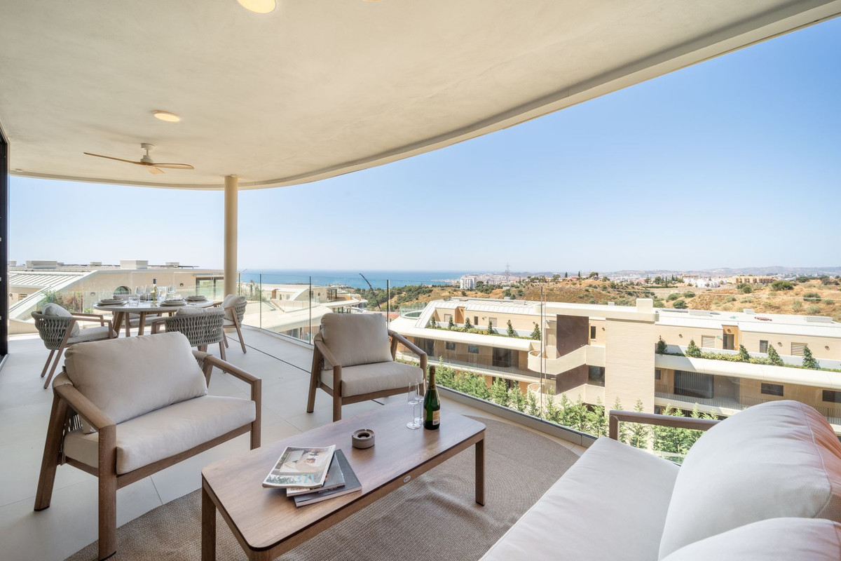 2 Bed Apartment for sale in Fuengirola Costa Del Sol, Málaga, Spain