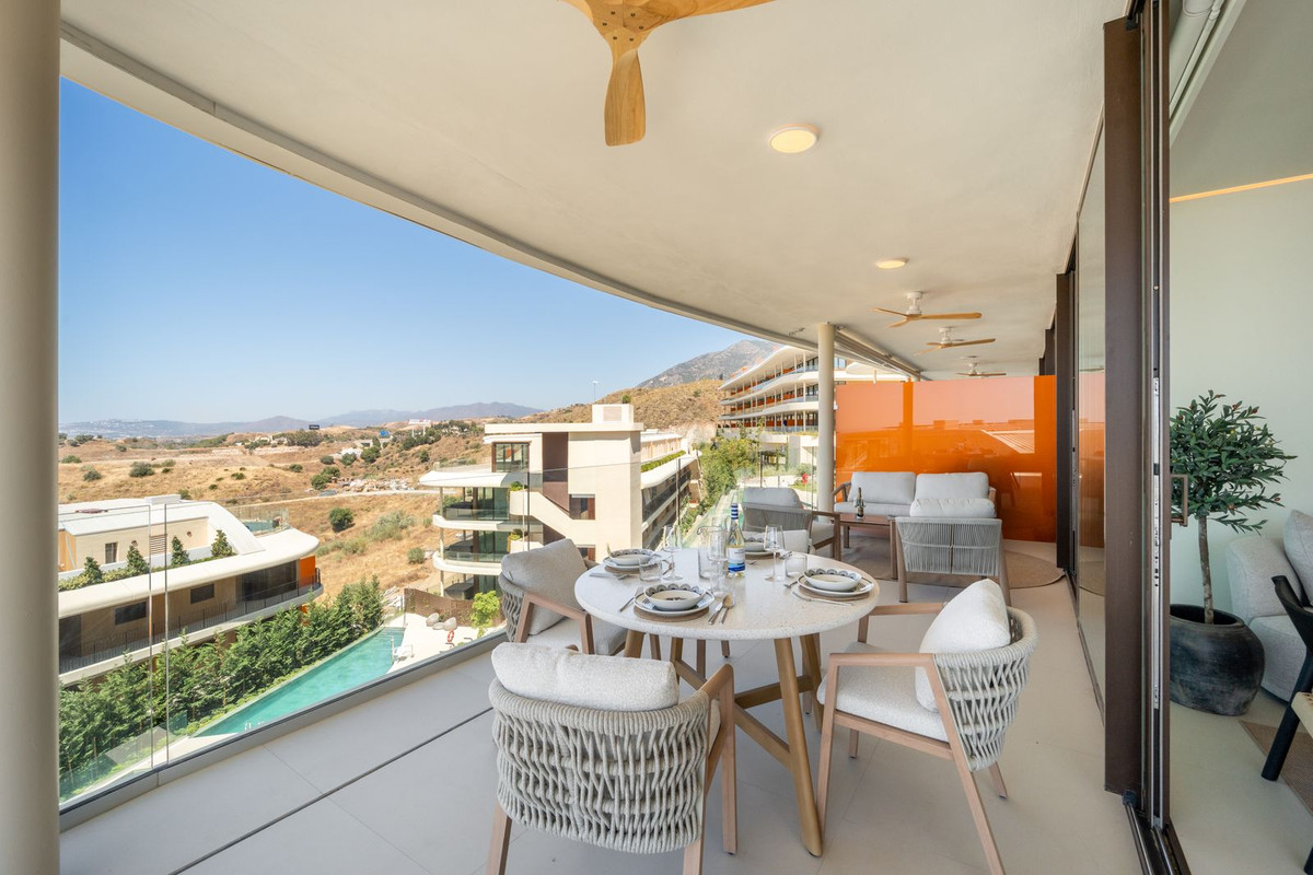 2 Bed Apartment for sale in Fuengirola Costa Del Sol, Málaga, Spain