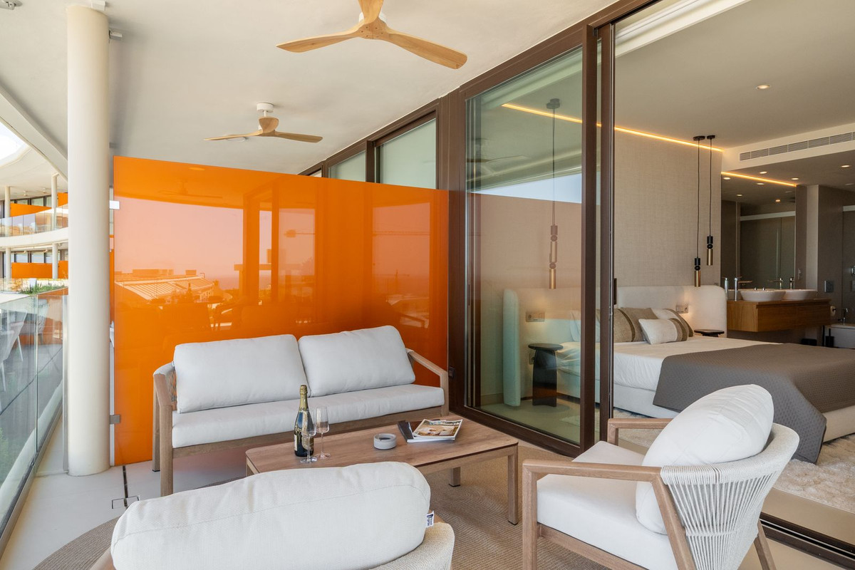 2 Bed Apartment for sale in Fuengirola Costa Del Sol, Málaga, Spain