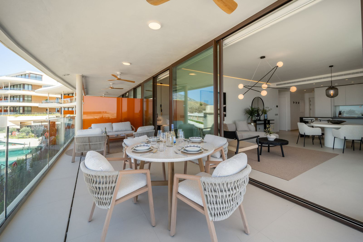 2 Bed Apartment for sale in Fuengirola Costa Del Sol, Málaga, Spain