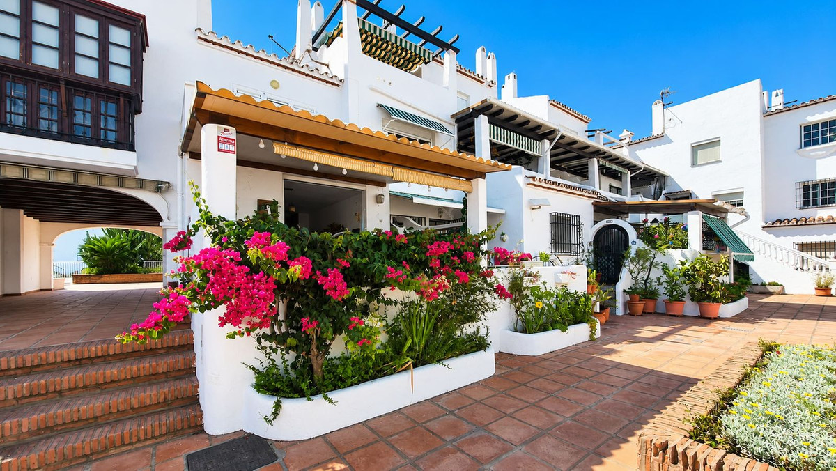 Se vende Apartamento Planta Baja de 2 dormitorios en Costa Del Sol, Málaga, España