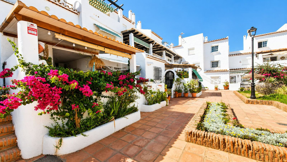 Se vende Apartamento Planta Baja de 2 dormitorios en Costa Del Sol, Málaga, España