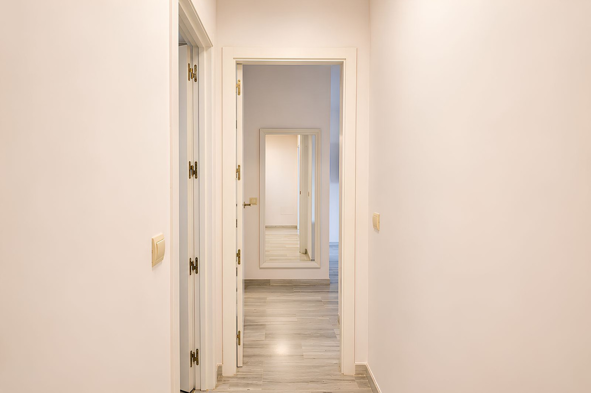 2 Bed Apartment for sale in Fuengirola Costa Del Sol, Málaga, Spain