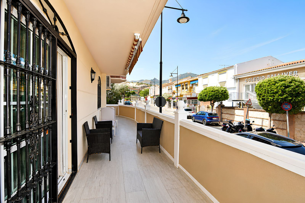 2 Bed Apartment for sale in Fuengirola Costa Del Sol, Málaga, Spain