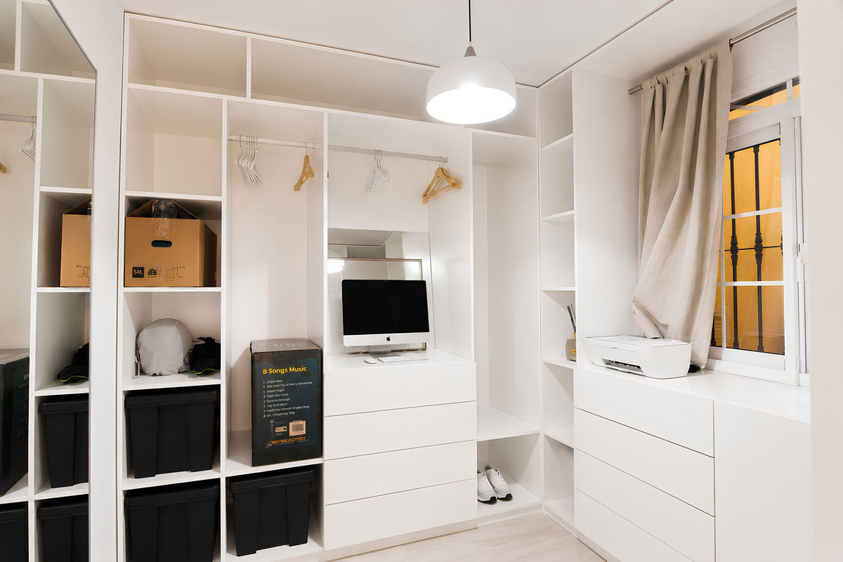 2 Bed Apartment for sale in Fuengirola Costa Del Sol, Málaga, Spain
