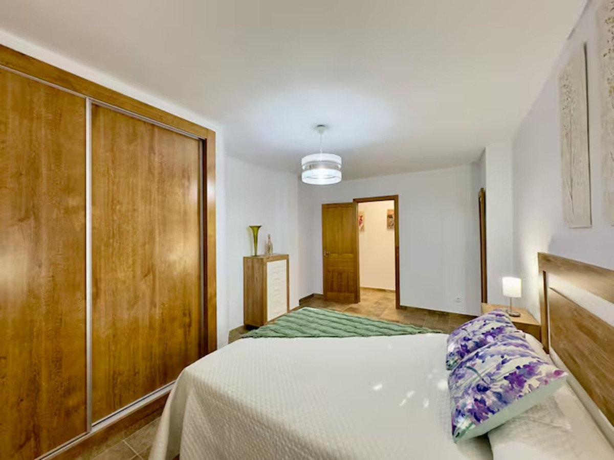 5 Bed Townhouse for sale in Coín Costa Del Sol, Málaga, Spain