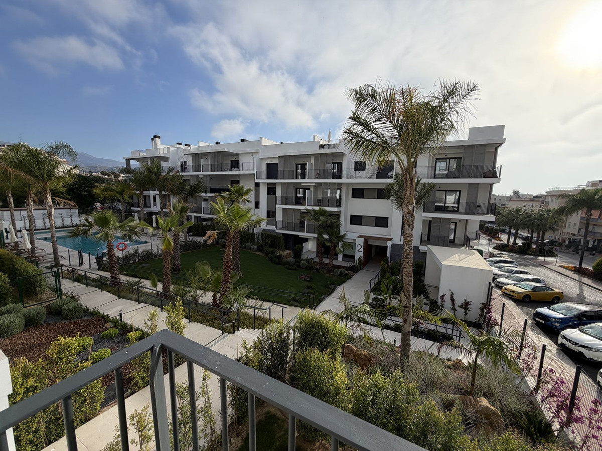 3 Bed Apartment for sale in Estepona Costa Del Sol, Málaga, Spain