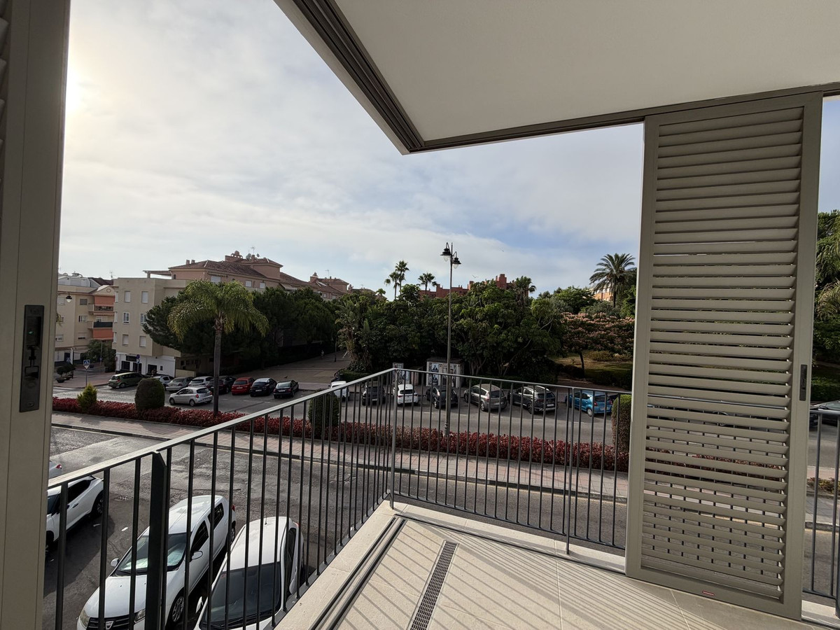 3 Bed Apartment for sale in Estepona Costa Del Sol, Málaga, Spain