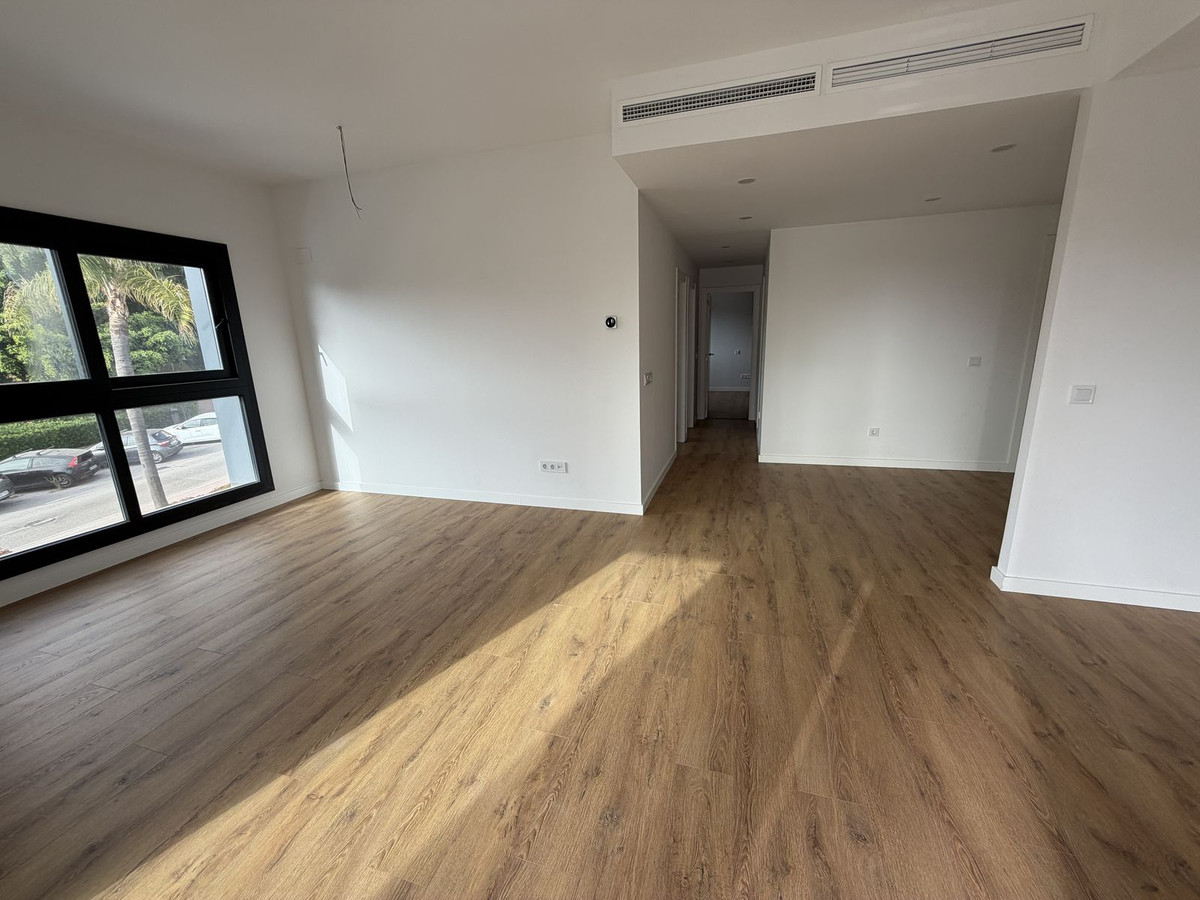 3 Bed Apartment for sale in Estepona Costa Del Sol, Málaga, Spain