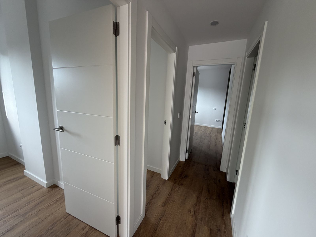3 Bed Apartment for sale in Estepona Costa Del Sol, Málaga, Spain
