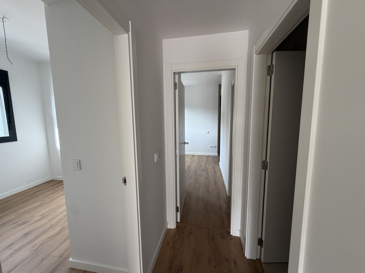 3 Bed Apartment for sale in Estepona Costa Del Sol, Málaga, Spain
