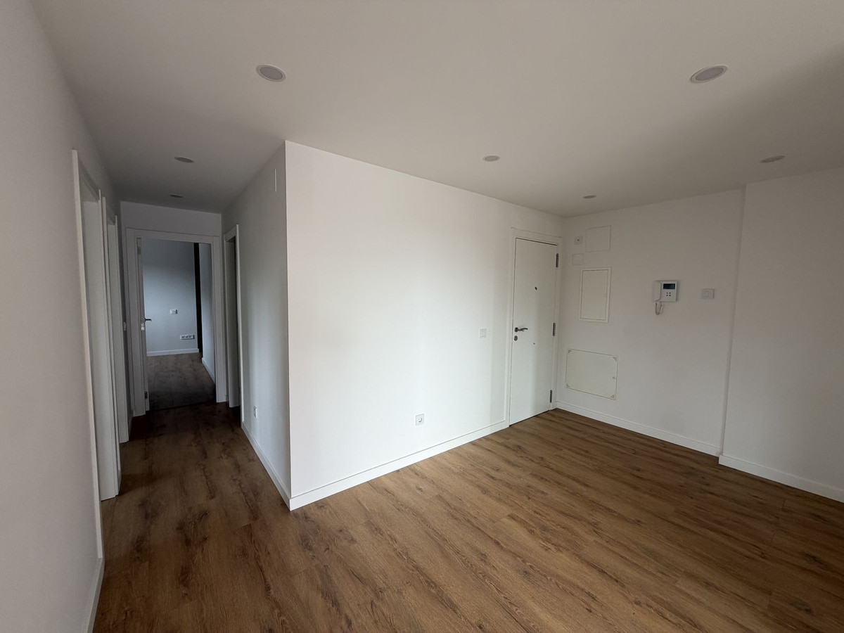 3 Bed Apartment for sale in Estepona Costa Del Sol, Málaga, Spain