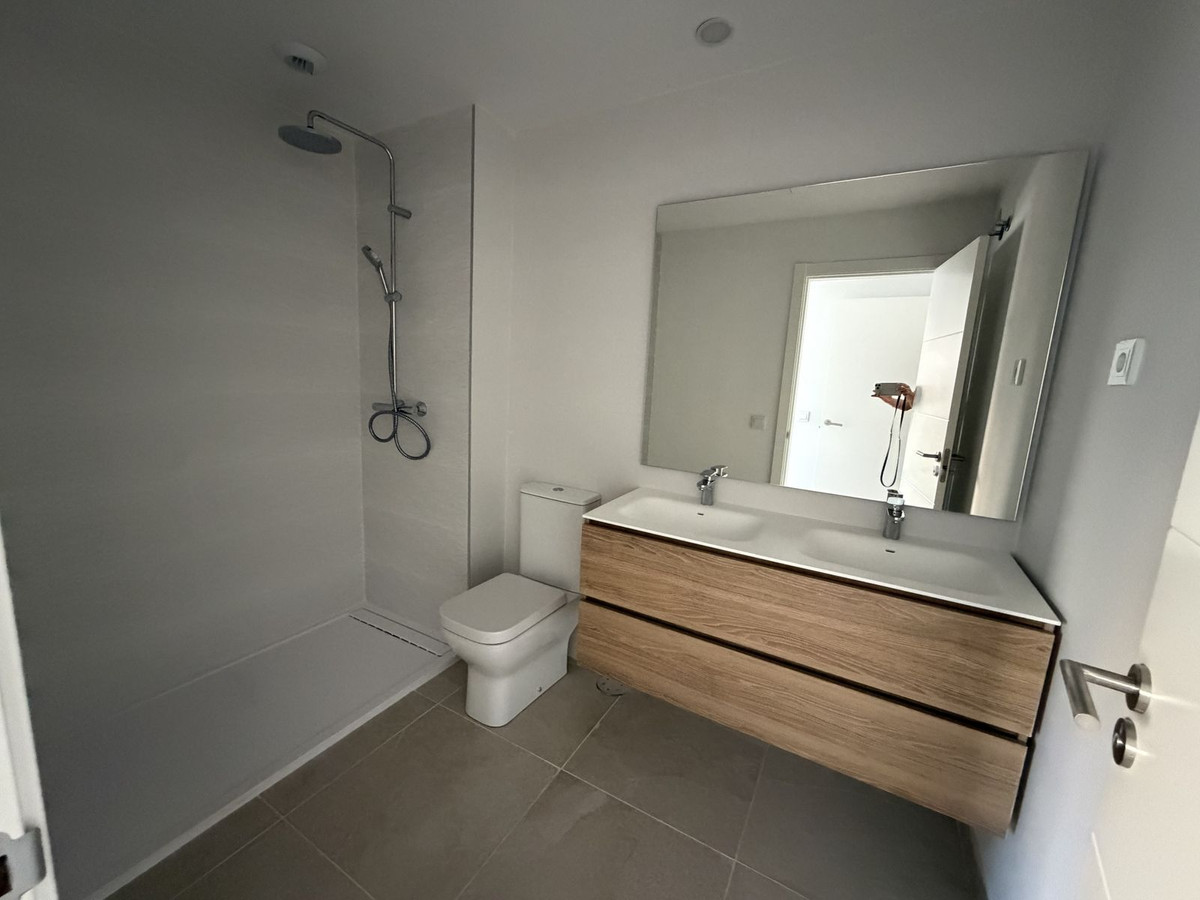 3 Bed Apartment for sale in Estepona Costa Del Sol, Málaga, Spain
