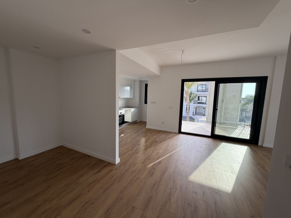 3 Bed Apartment for sale in Estepona Costa Del Sol, Málaga, Spain