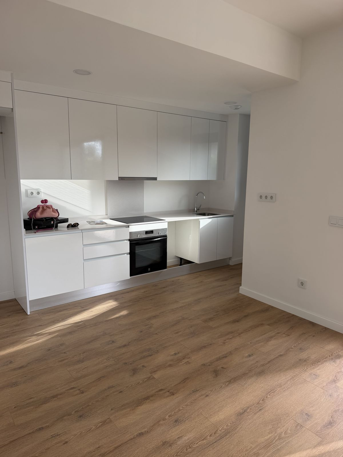 3 Bed Apartment for sale in Estepona Costa Del Sol, Málaga, Spain