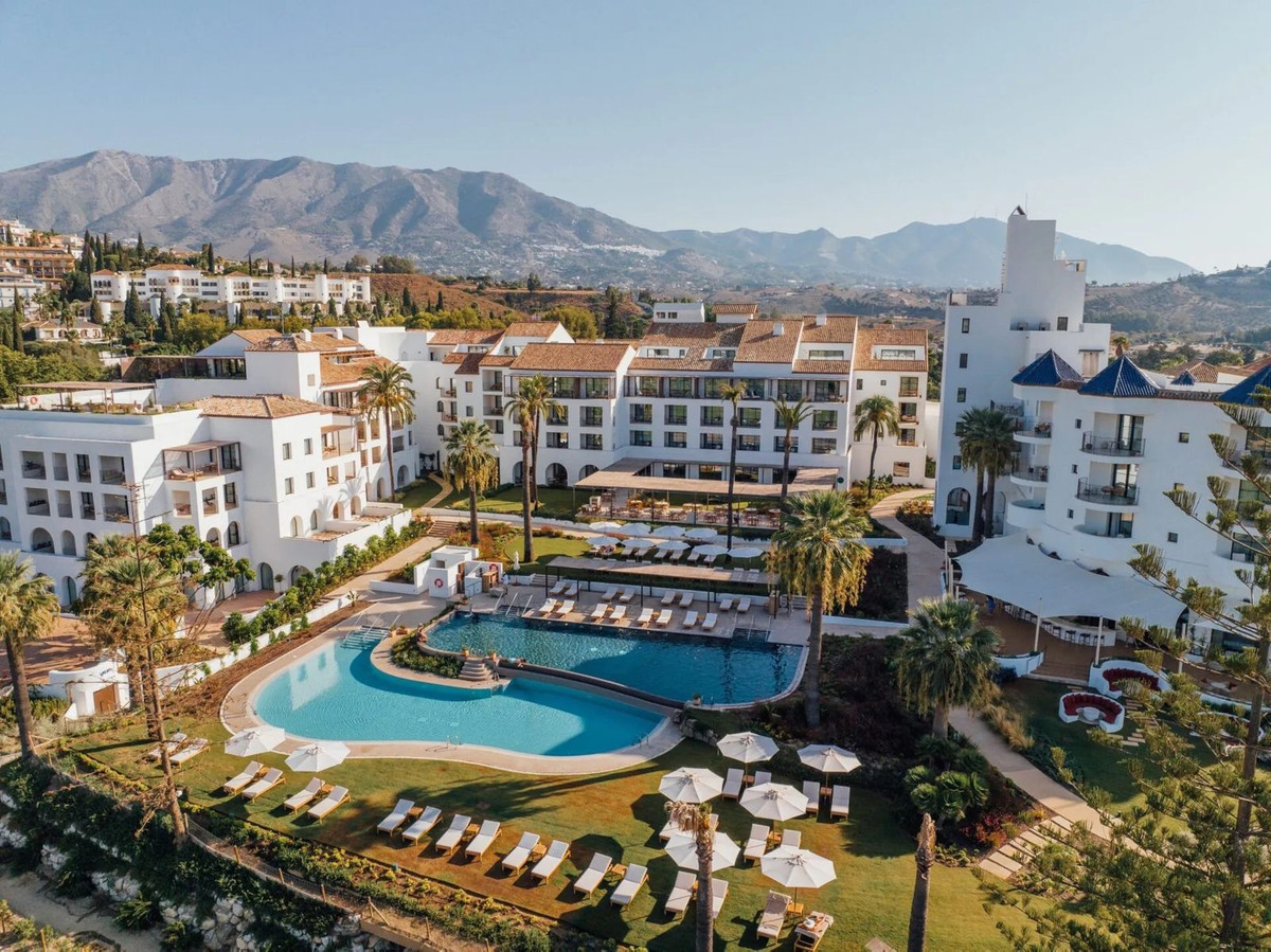 4 Bed Apartment for sale in Mijas Golf Costa Del Sol, Málaga, Spain