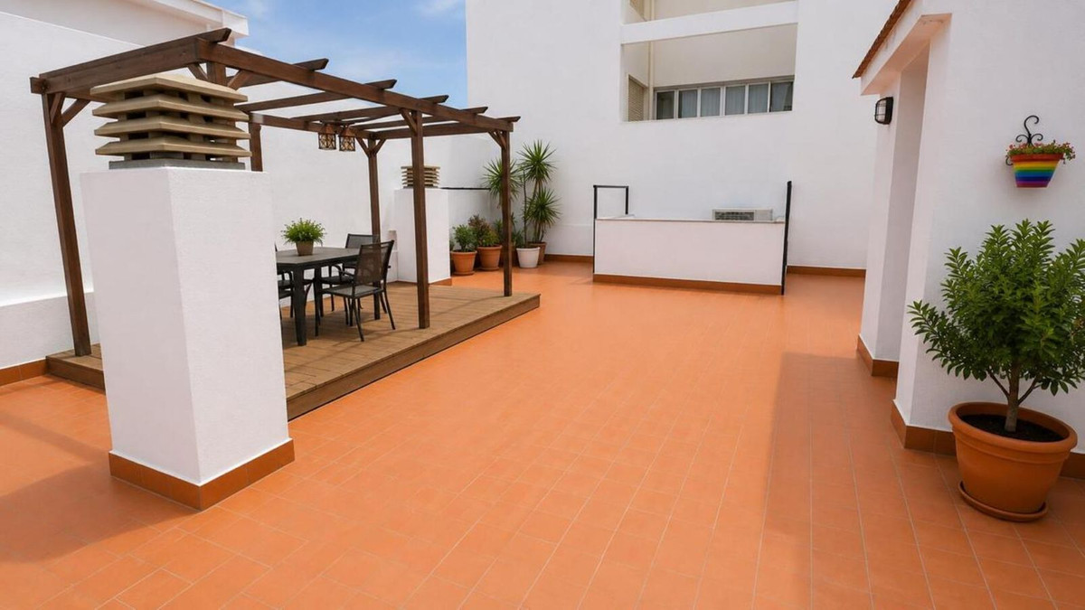 2 Bed Apartment for sale in Los Boliches Costa Del Sol, Málaga, Spain