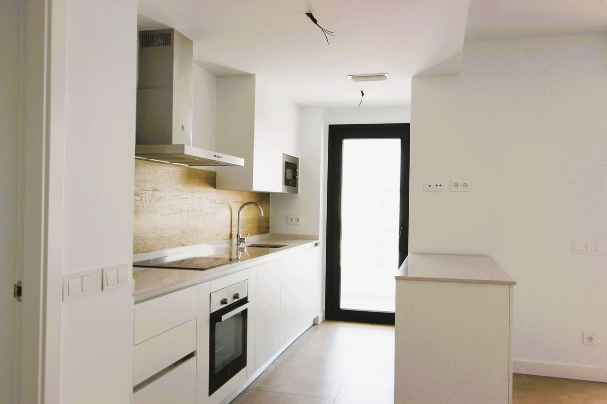 2 Bed Apartment for sale in Estepona Costa Del Sol, Málaga, Spain