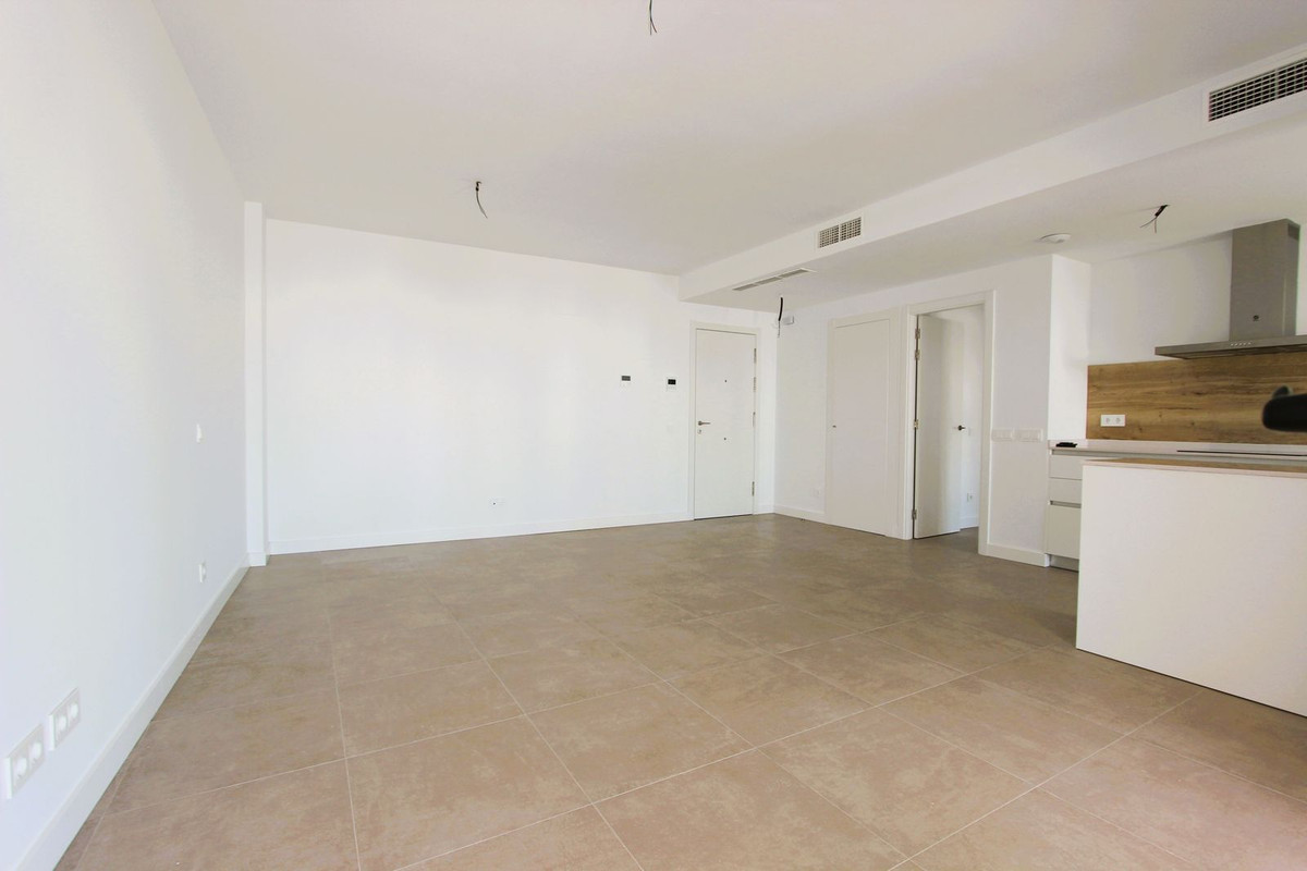 2 Bed Apartment for sale in Estepona Costa Del Sol, Málaga, Spain