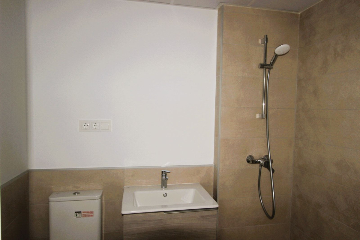 2 Bed Apartment for sale in Estepona Costa Del Sol, Málaga, Spain