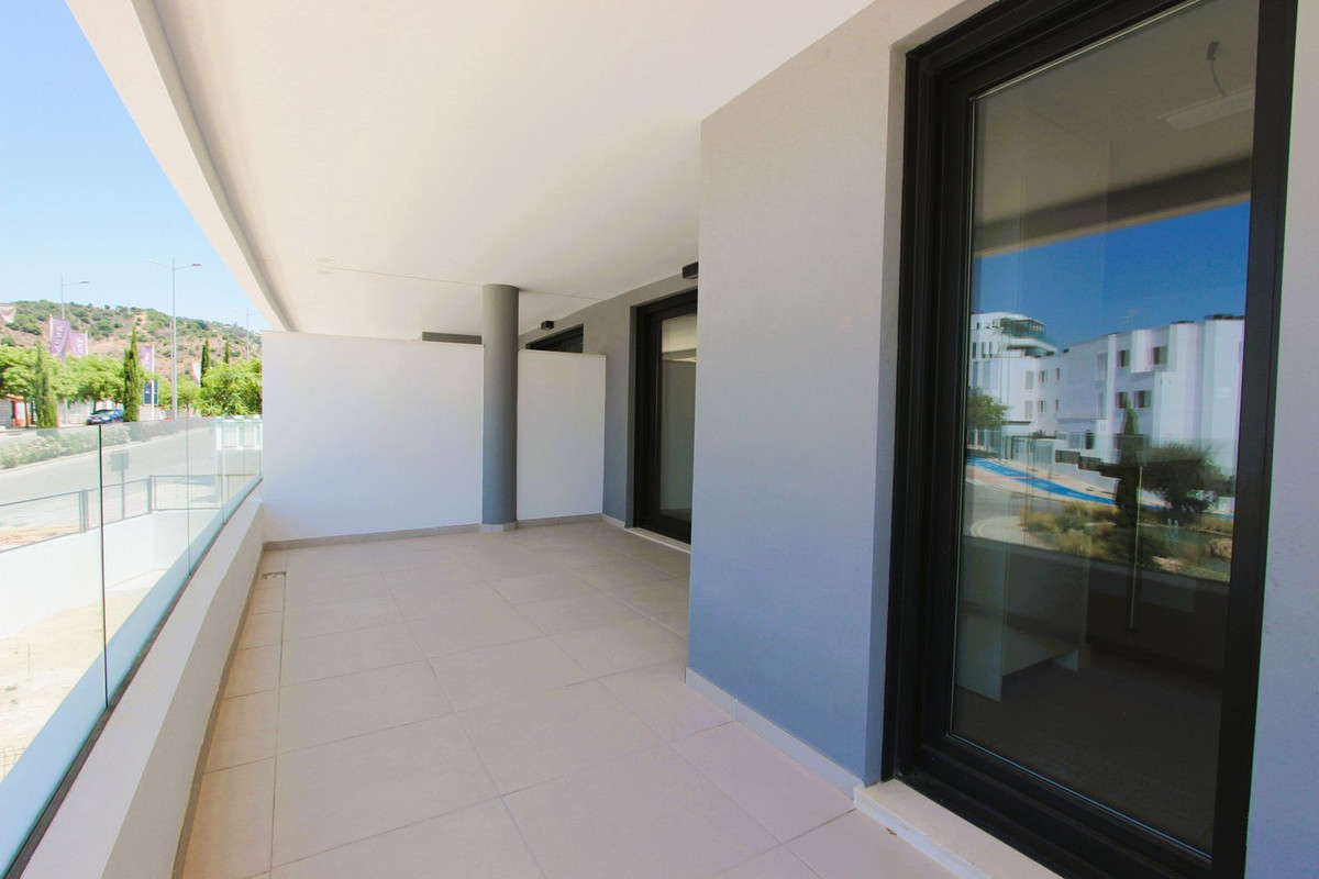 2 Bed Apartment for sale in Estepona Costa Del Sol, Málaga, Spain