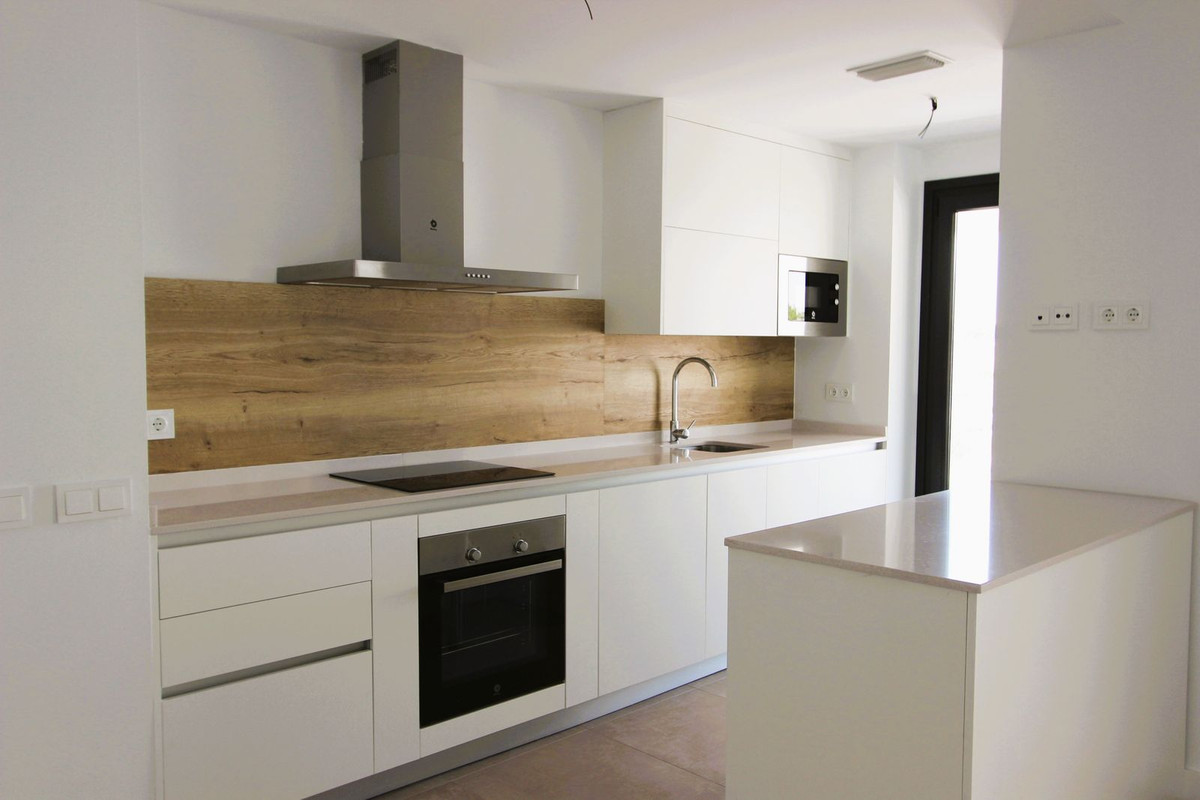 2 Bed Apartment for sale in Estepona Costa Del Sol, Málaga, Spain